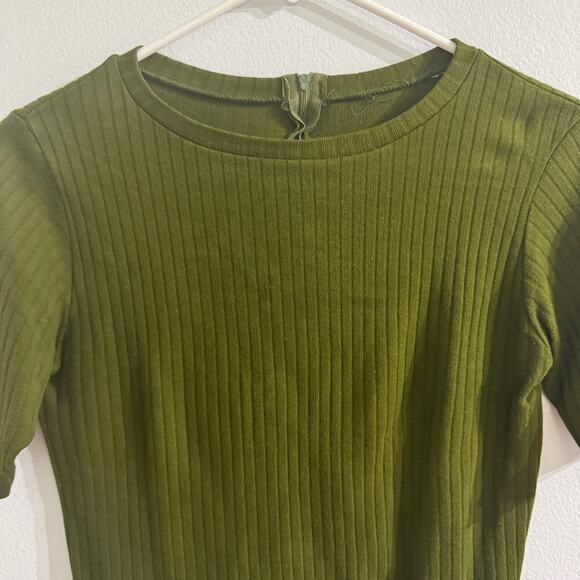 Cropped Army Green Mid Sleeve Ribbed Crewneck Top Zipper Back Size Small - Picture 3 of 6